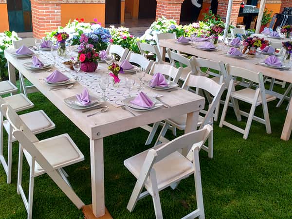 silla de madera modelo avant garde color blanco, ideal para jardín